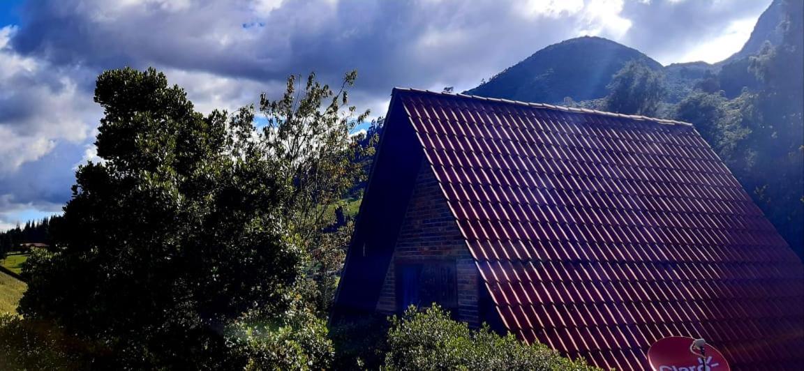 ホテルCampina Suiza タビオ エクステリア 写真