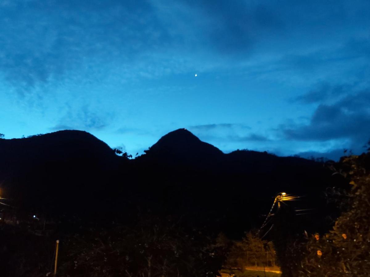 ホテルCampina Suiza タビオ エクステリア 写真